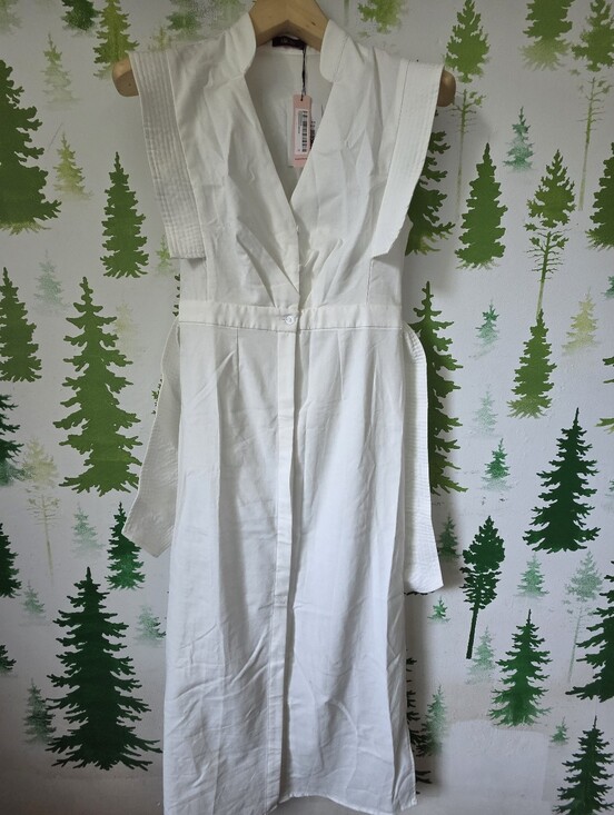 Dresses & Skirts - White Sleeveless Micas V-Neck Shirt Dress